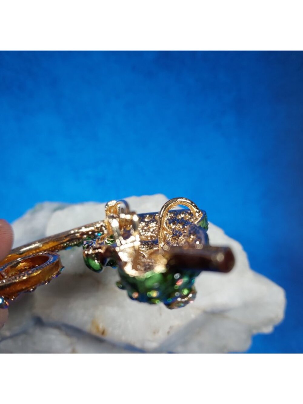 Colorful rhinestone Chameleon brooch/ pendant - Picture 4 of 8